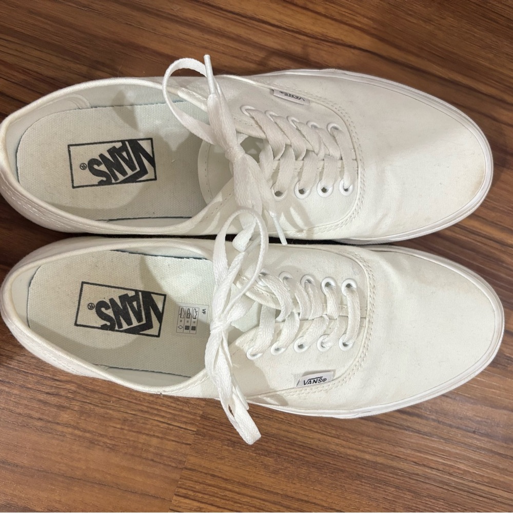 Vans Off-White Canvas Lace-Up Shoes